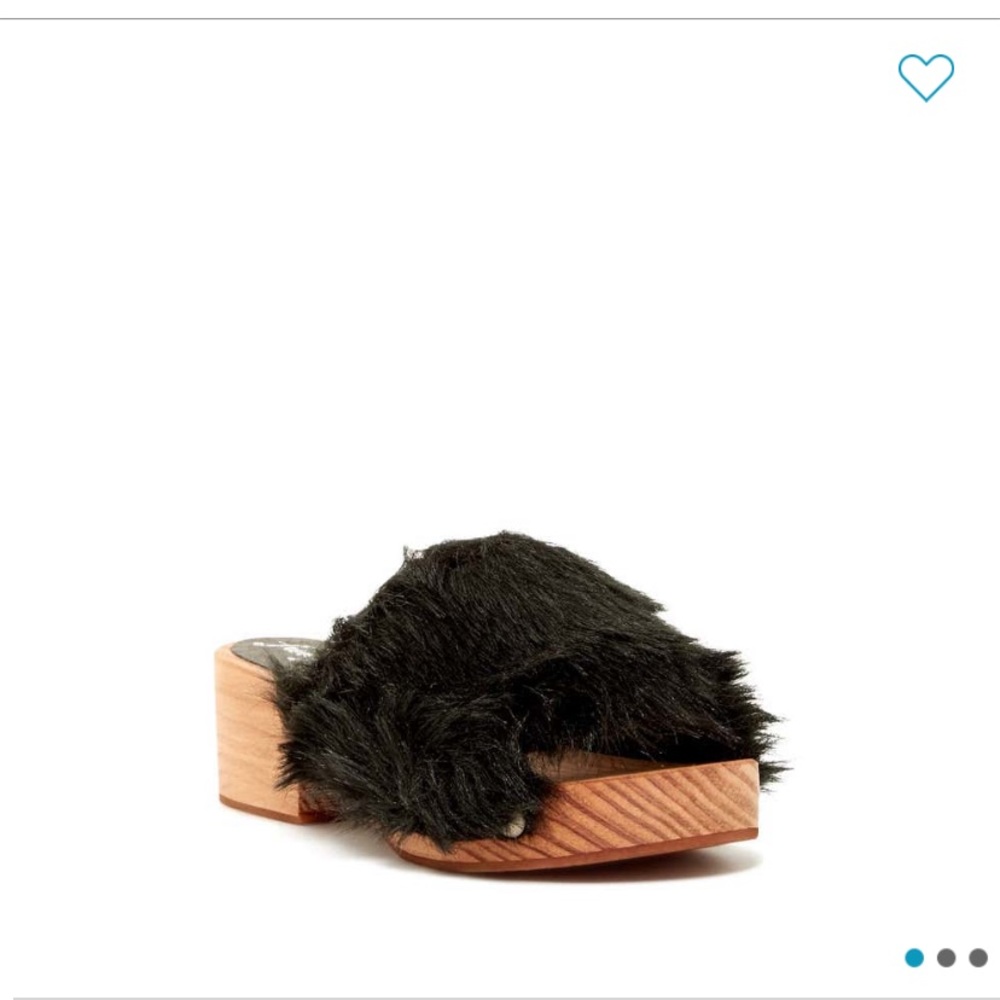 NWT Free People Faux Fur Sonnet Clogs!! Runs small!!